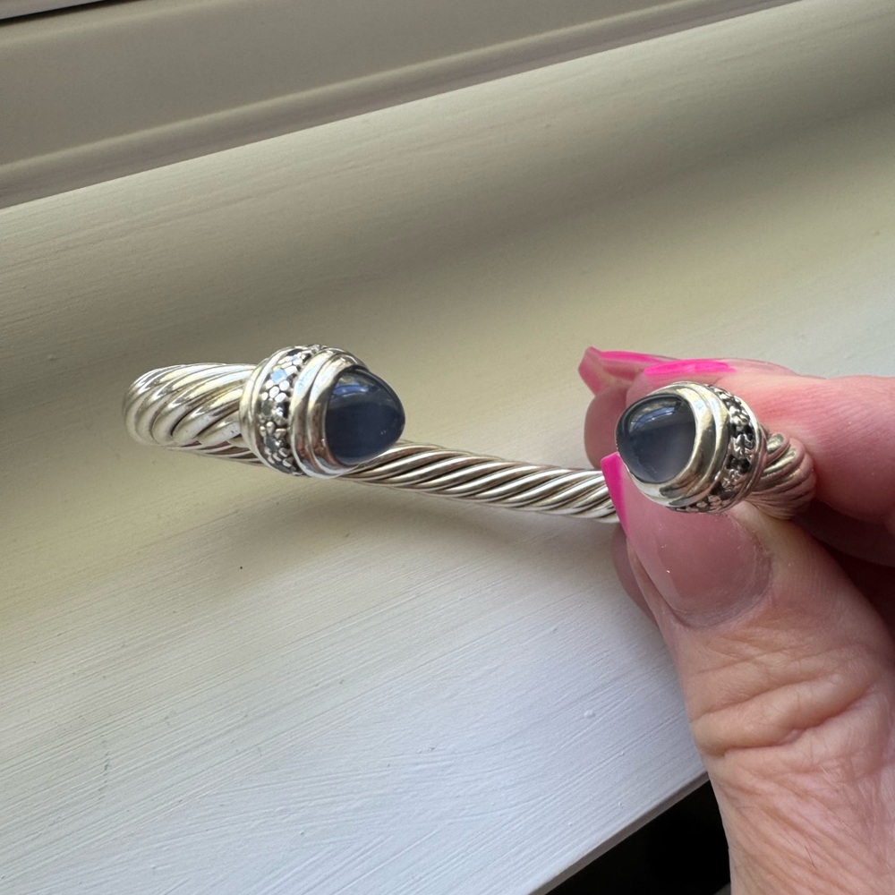 David Yurman Classic Cable bracelet with Chalcedony stones